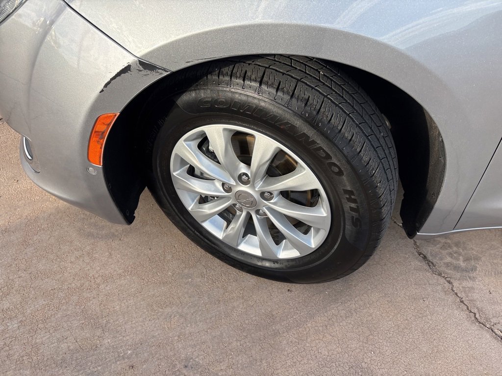 Used 2018 Chrysler Pacifica Touring-L Plus w/ Advanced Safetytec Group image 9