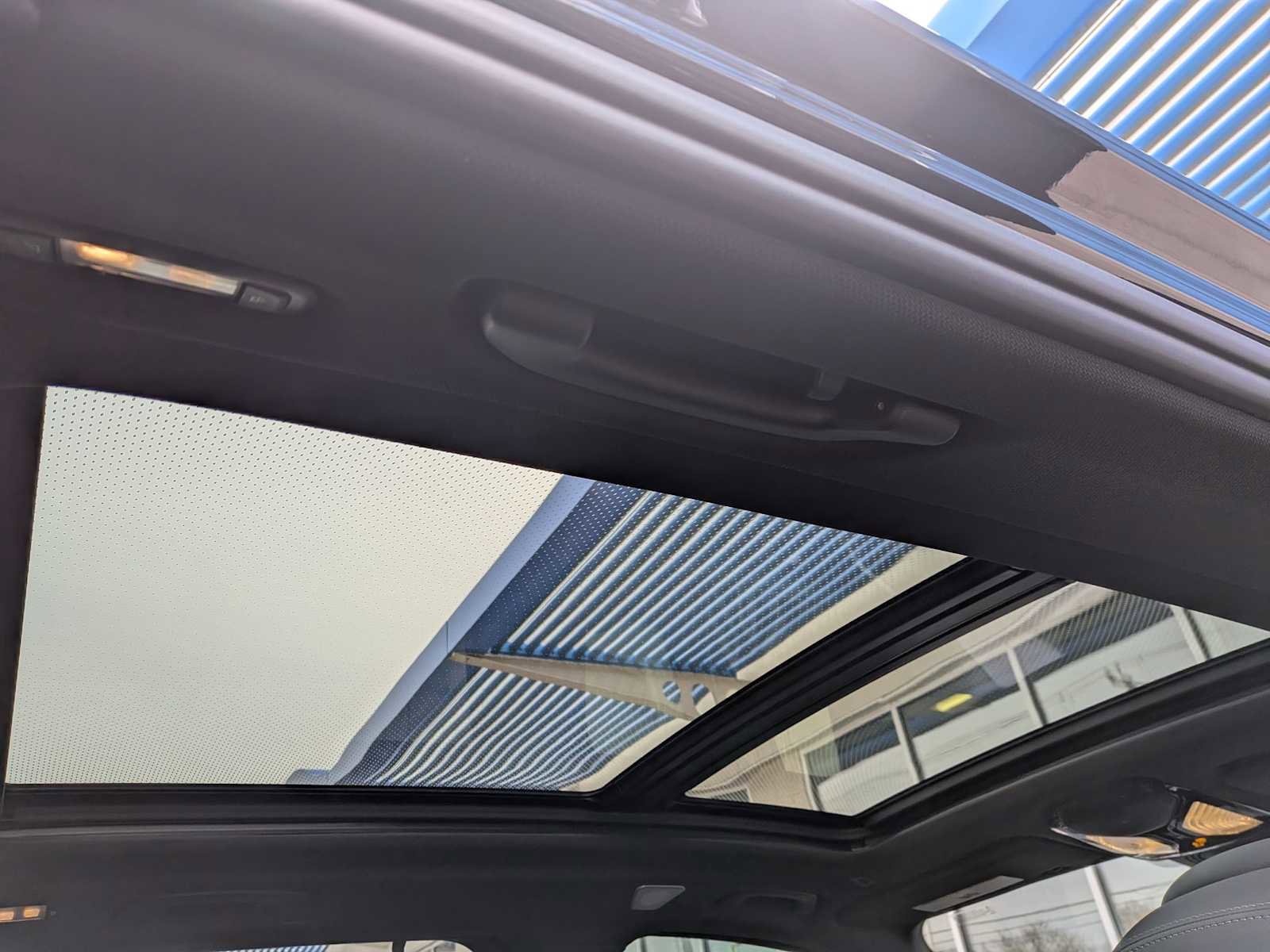 Used 2023 BMW X5 M50i w/ Executive Package image 24