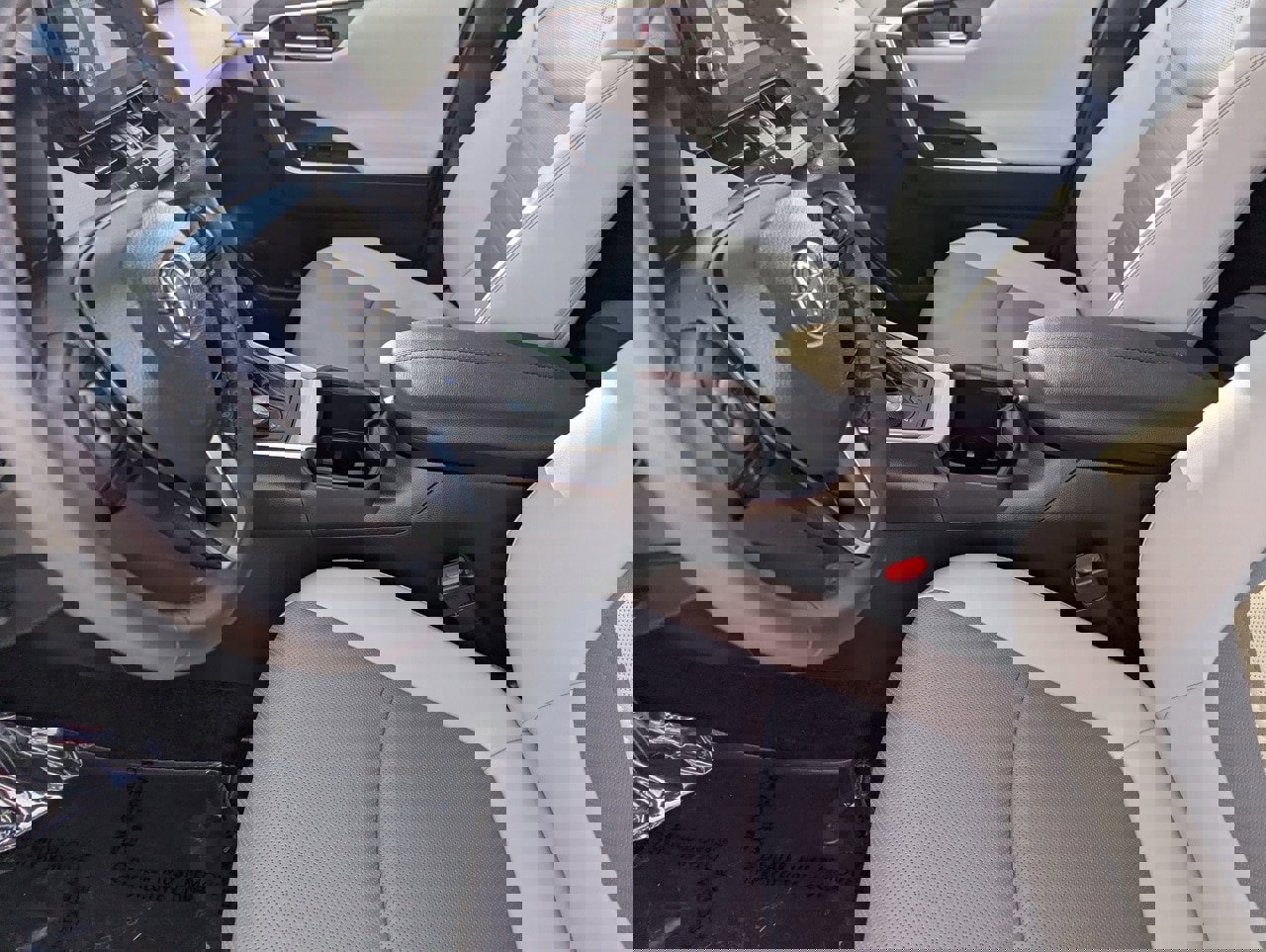 Used 2023 Toyota RAV4 Limited image 18