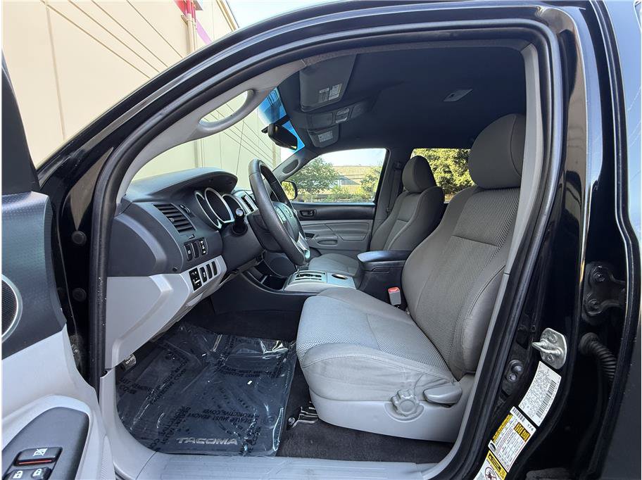 Used 2013 Toyota Tacoma PreRunner RWD image 8