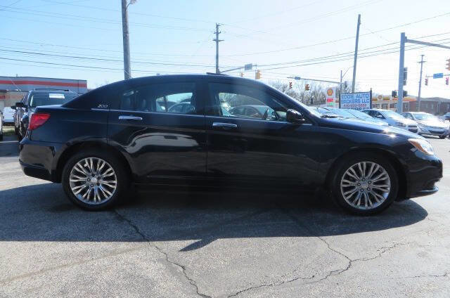Used 2012 Chrysler 200 Limited w/ Sun/Sound Group FWD image 6