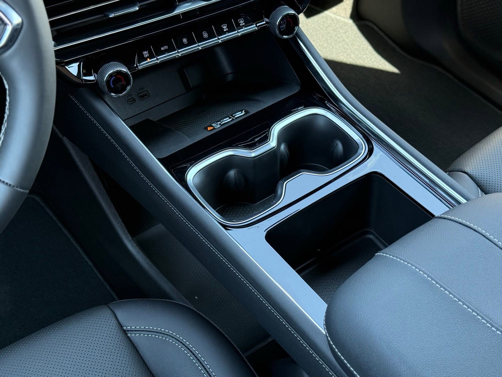 New 2026 Chevrolet Traverse LT image 20