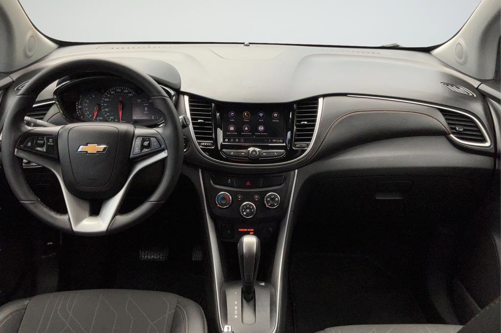 Used 2022 Chevrolet Trax LT w/ LT Convenience Package FWD image 12