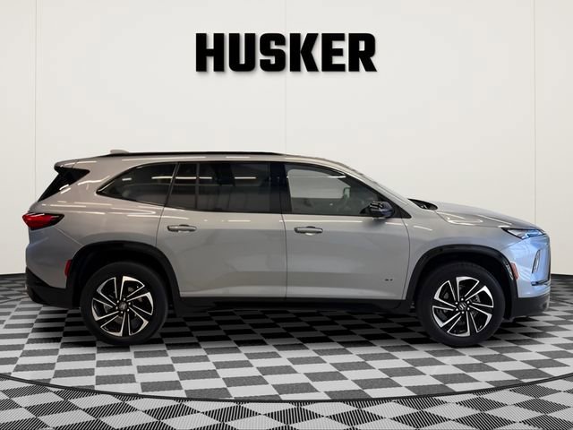 Certified 2025 Buick Enclave Sport Touring AWD/4WD image 2