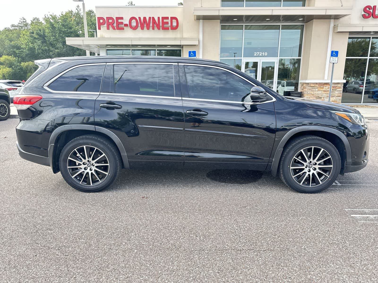 Used 2018 Toyota Highlander SE AWD/4WD image 7