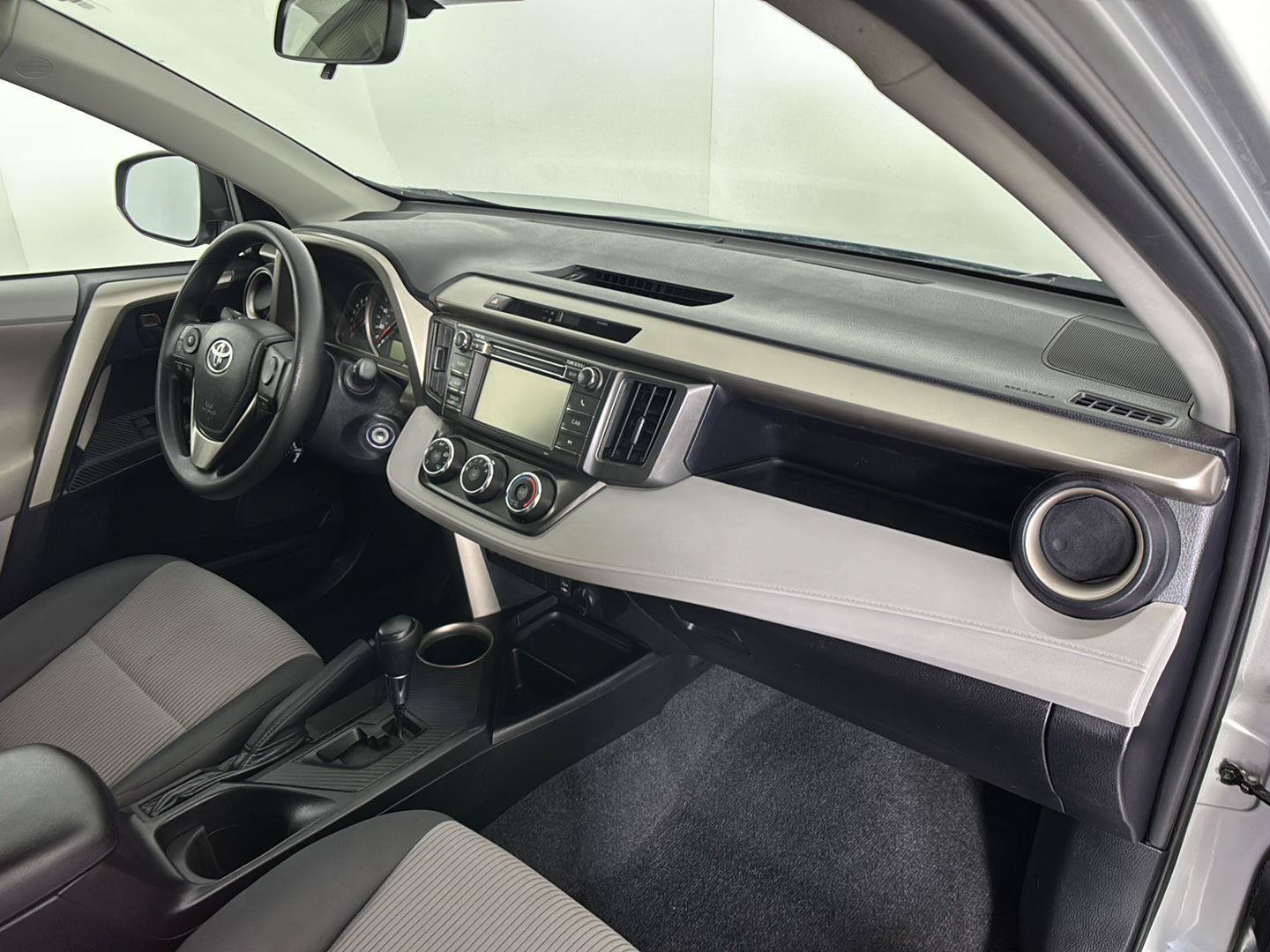 Used 2013 Toyota RAV4 LE AWD/4WD image 21