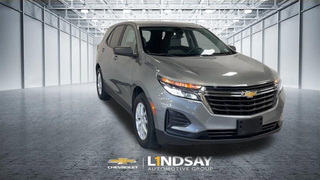 Used 2023 Chevrolet Equinox LS w/ LS Convenience Package image 4