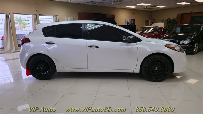 Used 2015 Kia Forte SX FWD image 5