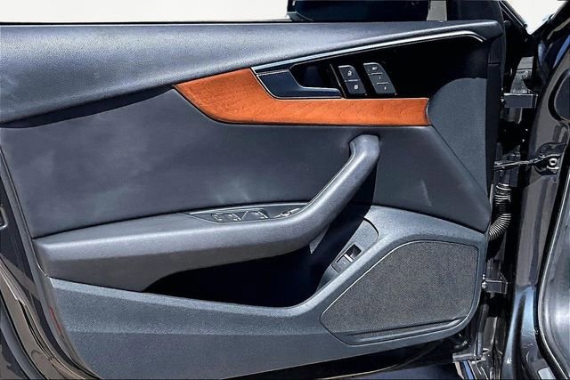 Used 2023 Audi A4 2.0T Premium w/ Convenience Package image 18