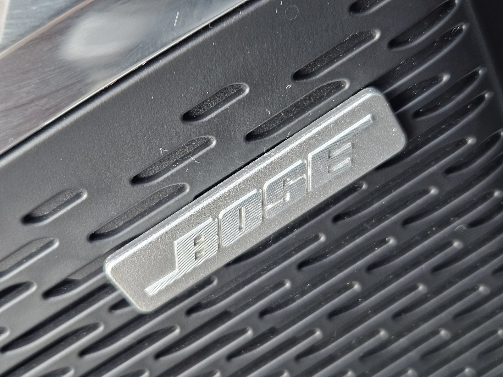 Certified 2025 GMC Acadia Elevation FWD image 30