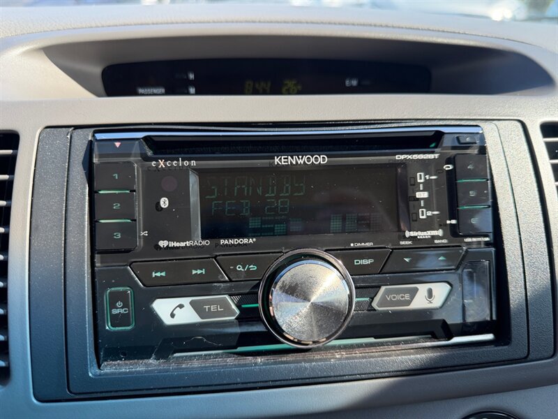 Used 2002 Toyota Camry LE FWD image 19