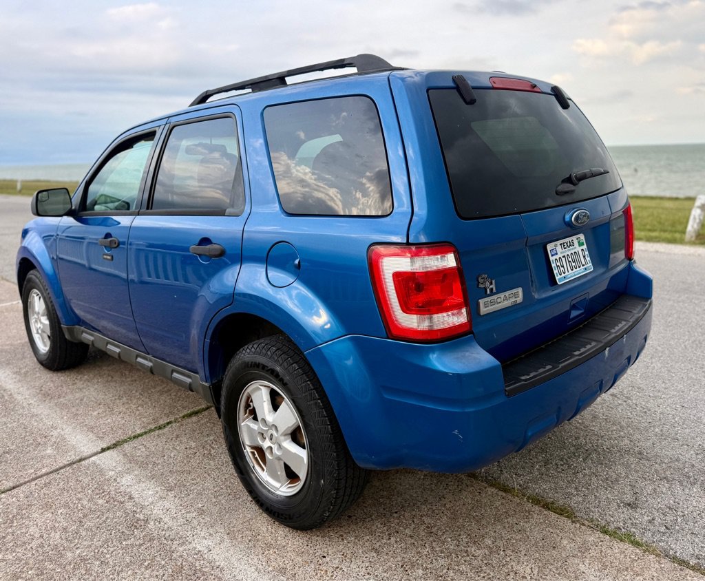 Used 2011 Ford Escape XLT w/ 202A Rapid Spec Order Code FWD image 7