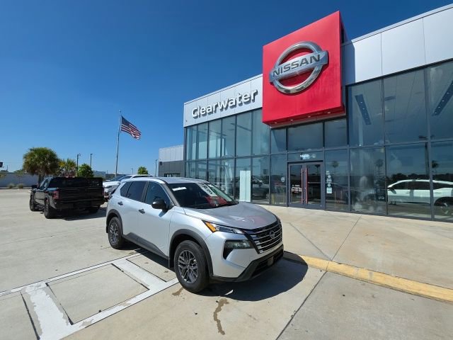Used 2025 Nissan Rogue S FWD image 1