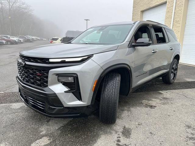 New 2026 Chevrolet Traverse RS w/ LPO, Floor Liner Package AWD/4WD image 4