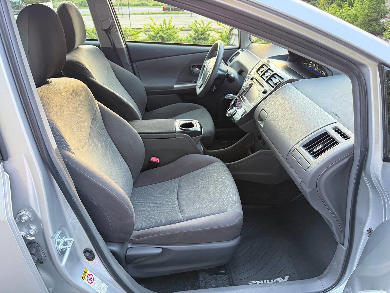 Used 2014 Toyota Prius V Three FWD image 24