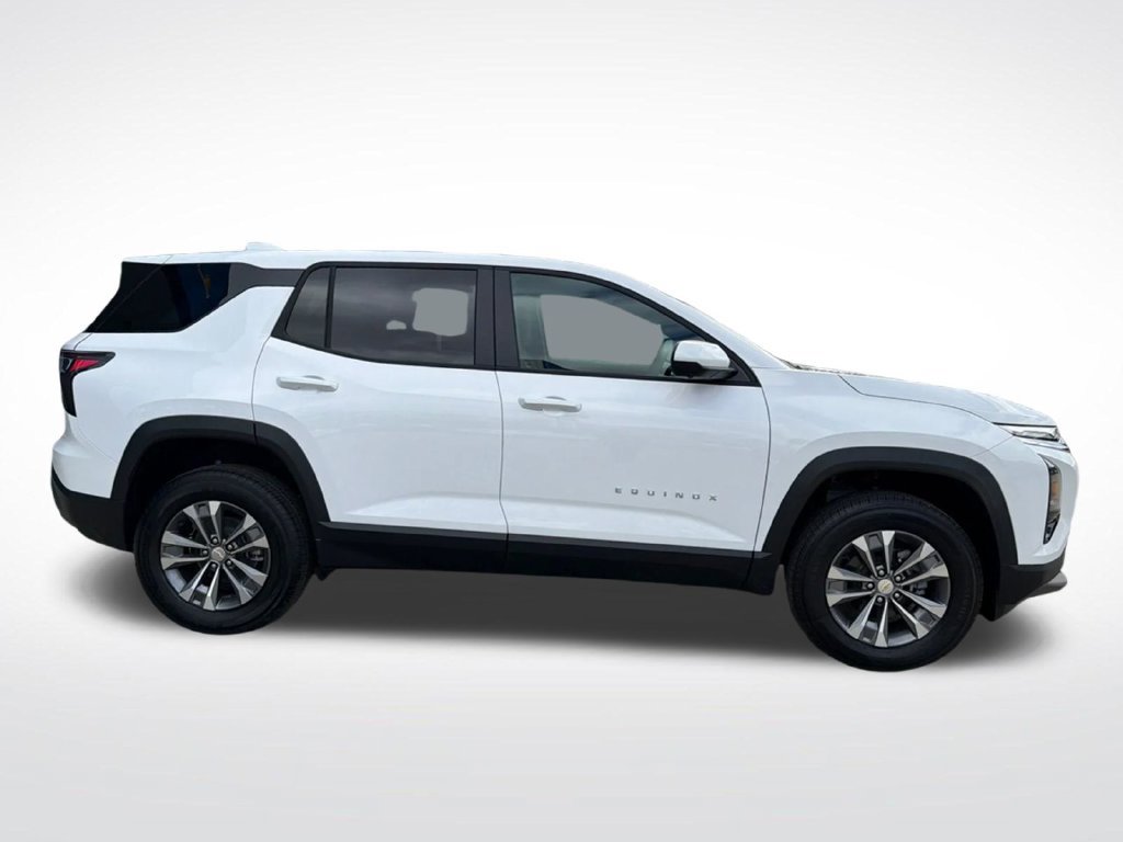 New 2026 Chevrolet Equinox LT w/ Safety and Technology Package FWD image 5