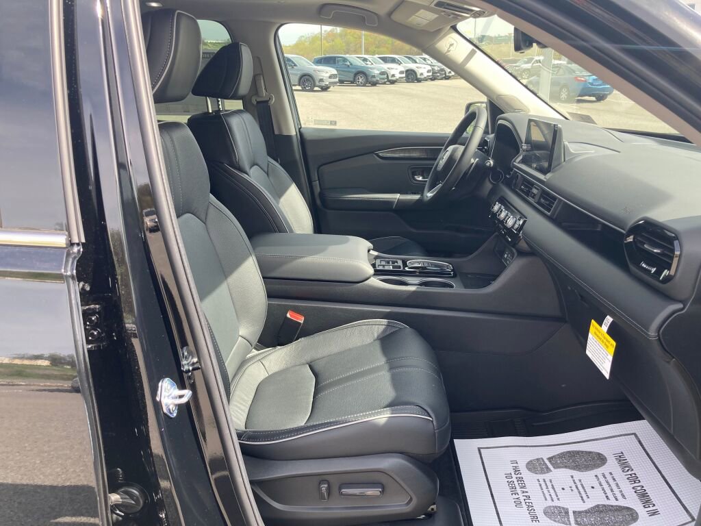 New 2025 Honda Pilot Elite image 5