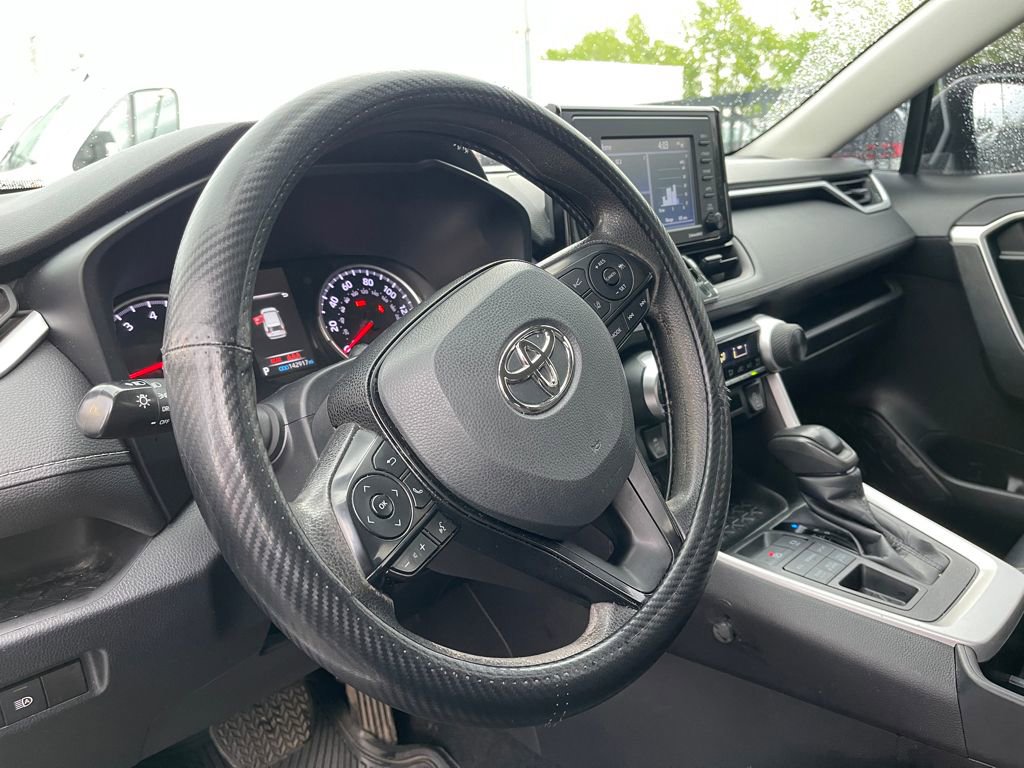 Used 2022 Toyota RAV4 LE AWD/4WD image 12