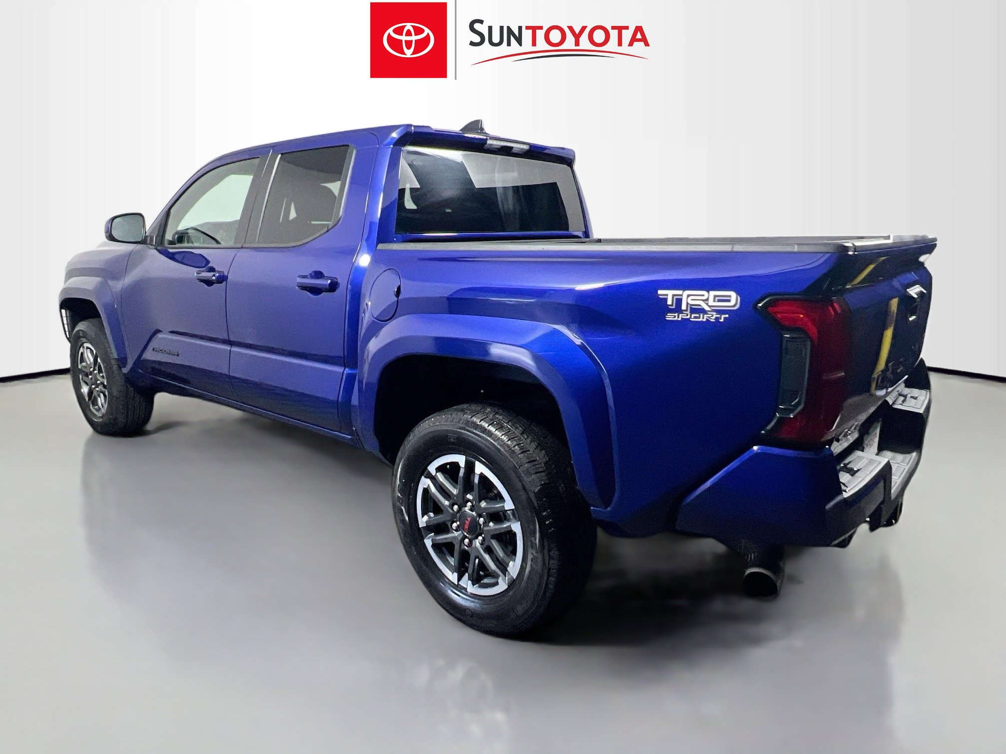 Used 2024 Toyota Tacoma TRD Sport AWD/4WD image 6
