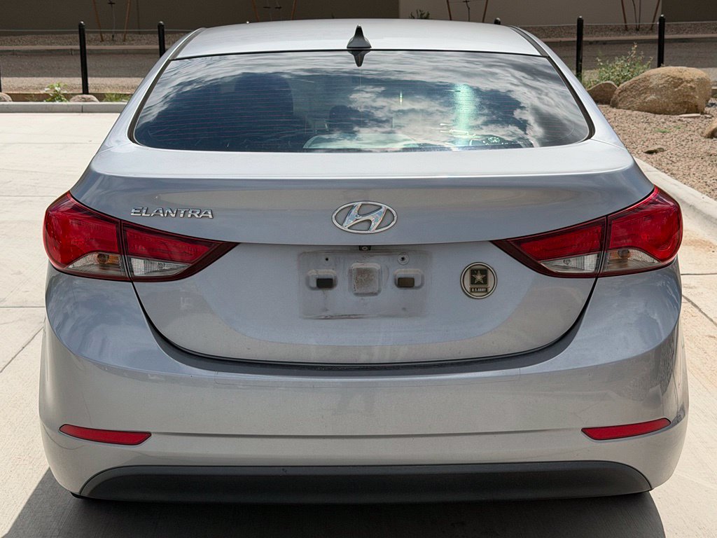 Used 2015 Hyundai Elantra SE w/ Option Group 02 FWD image 5