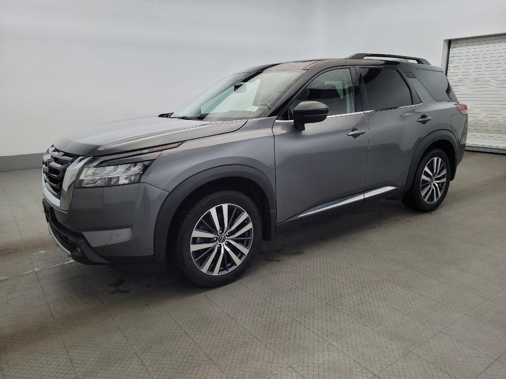 Used 2022 Nissan Pathfinder Platinum w/ Cargo Package AWD/4WD image 2