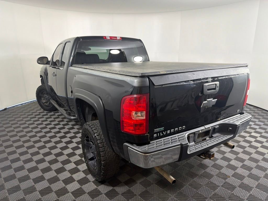 Used 2011 Chevrolet Silverado 1500 LT w/ All-Star Edition AWD/4WD image 9