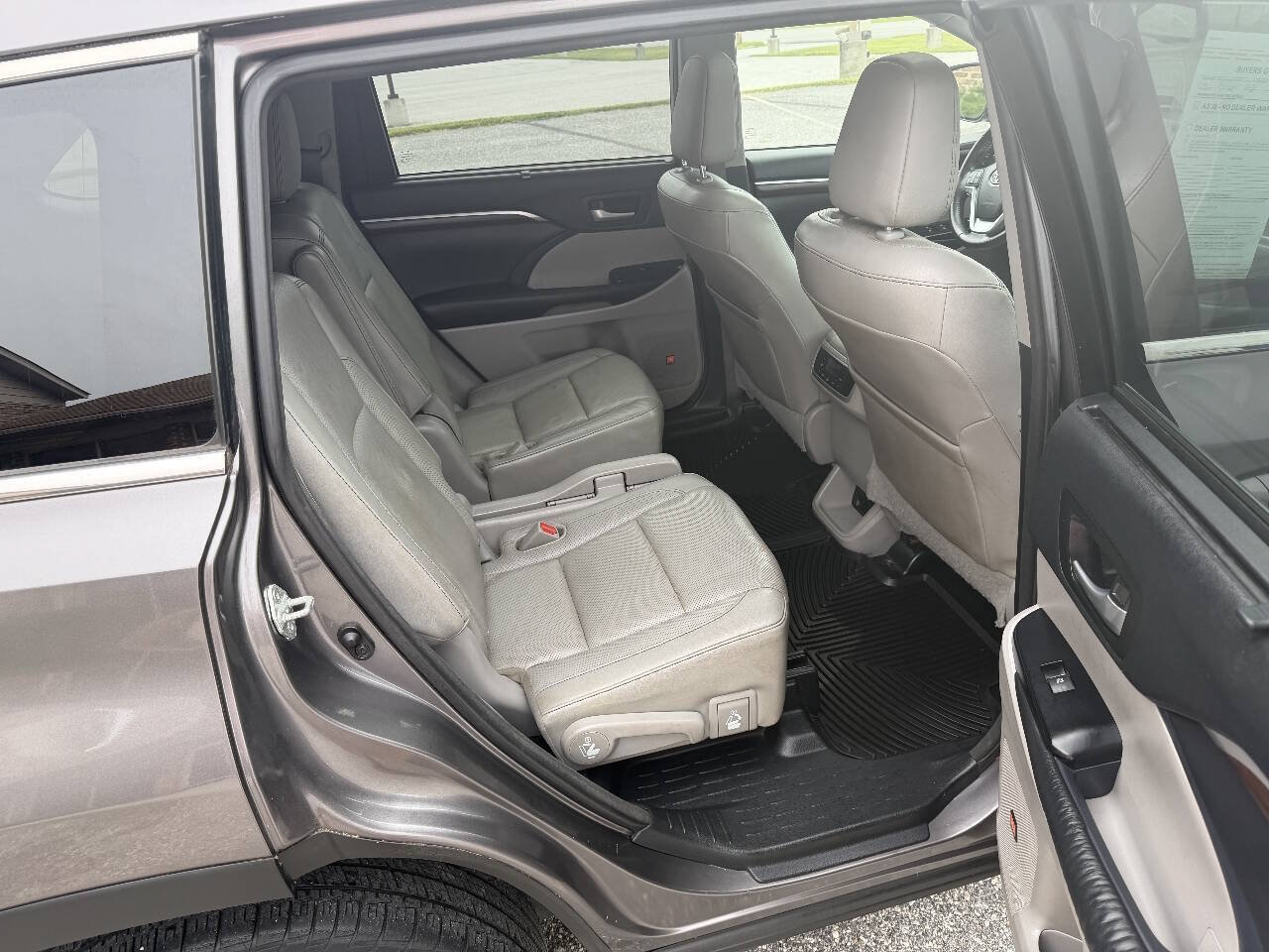 Used 2015 Toyota Highlander Limited AWD/4WD image 34
