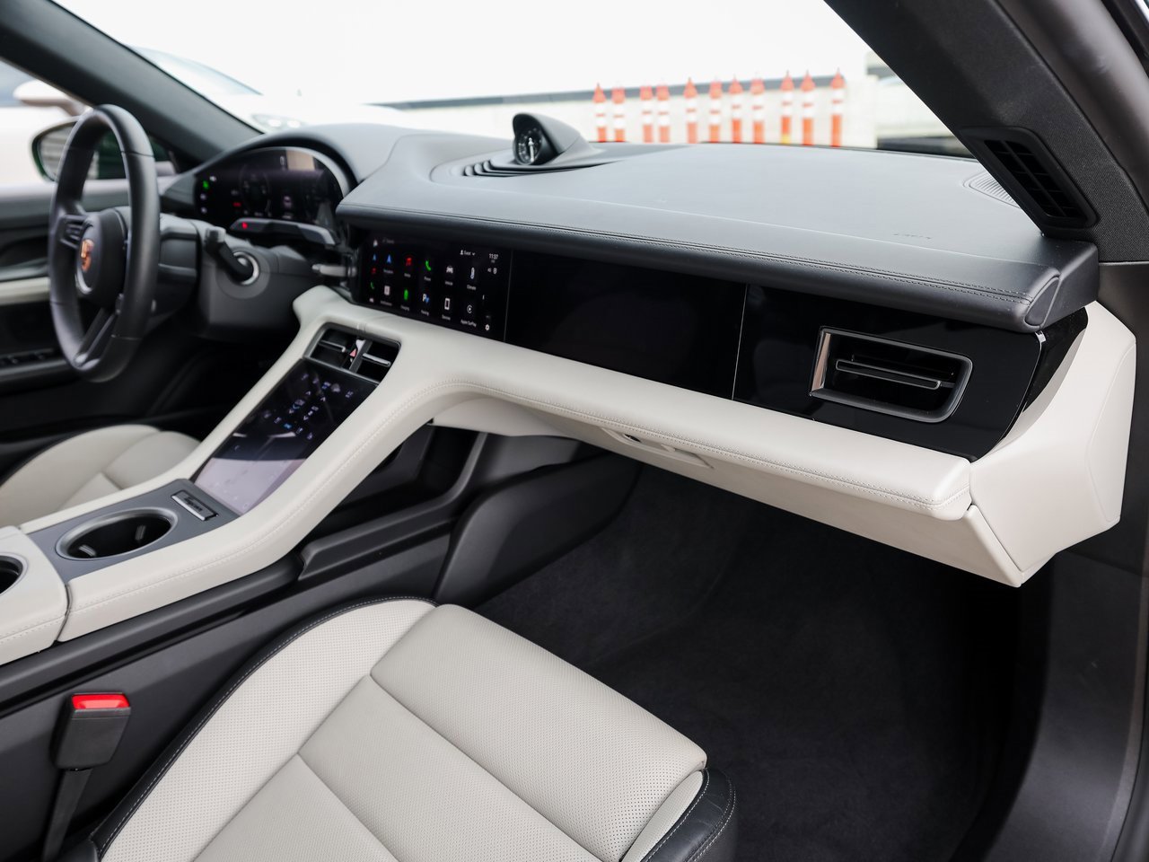 New 2025 Porsche Taycan 4 Cross Turismo image 27