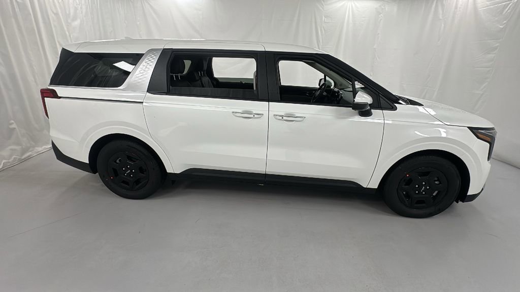 New 2026 Kia Carnival LXS image 2