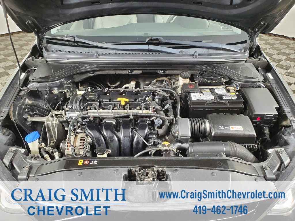 Used 2017 Hyundai Elantra SE w/ Cargo Package image 24