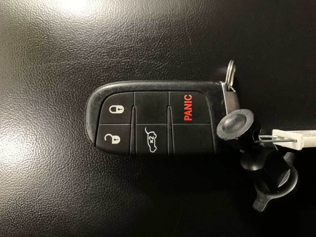 Used 2018 Dodge Durango SXT w/ Quick Order Package 2BB AWD/4WD image 33