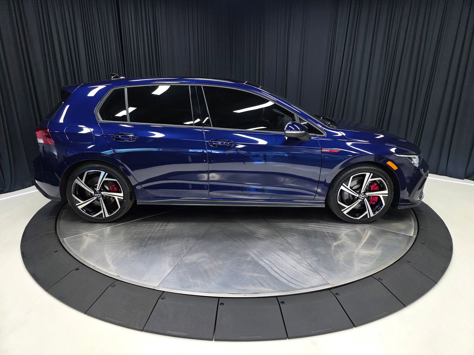 Used 2024 Volkswagen GTI SE FWD image 13