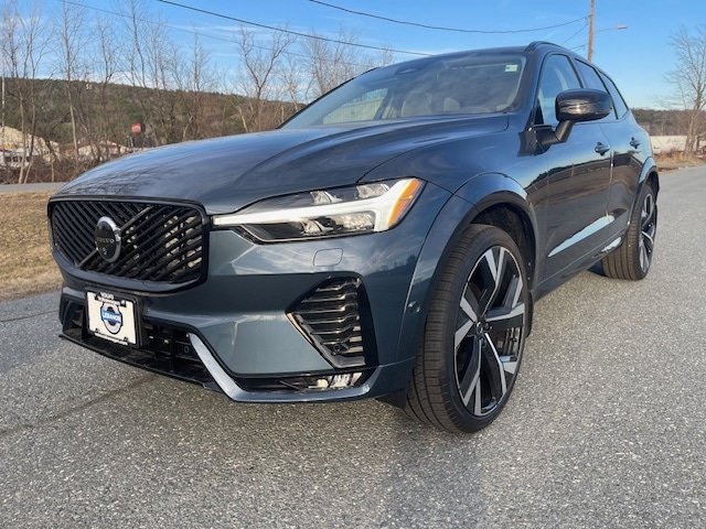 New 2026 Volvo XC60 B5 Ultra w/ Climate Package