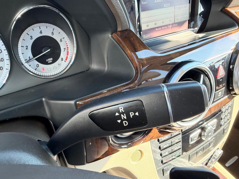 Used 2015 Mercedes-Benz GLK 350 2WD image 17
