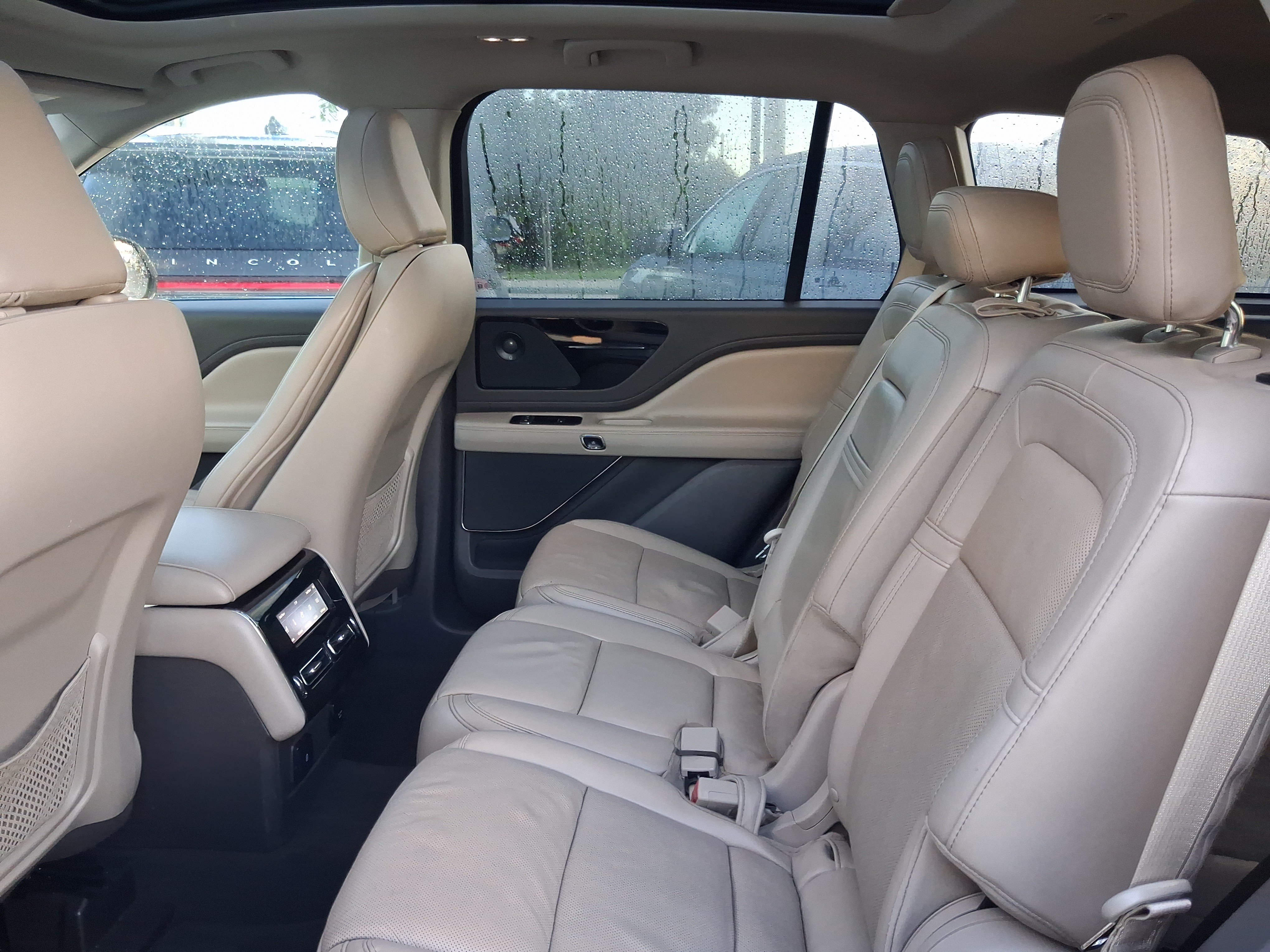Certified 2022 Lincoln Aviator Reserve w/ Elements Package Plus RWD image 6