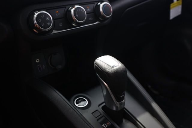 New 2025 Nissan Kicks Play S image 31