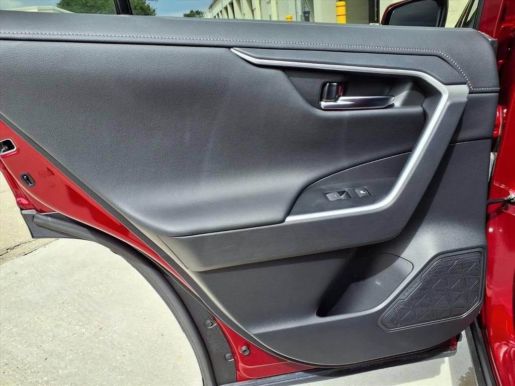 Used 2022 Toyota RAV4 Limited AWD/4WD image 17