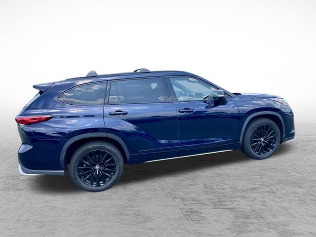Used 2023 Toyota Highlander XSE AWD/4WD image 7