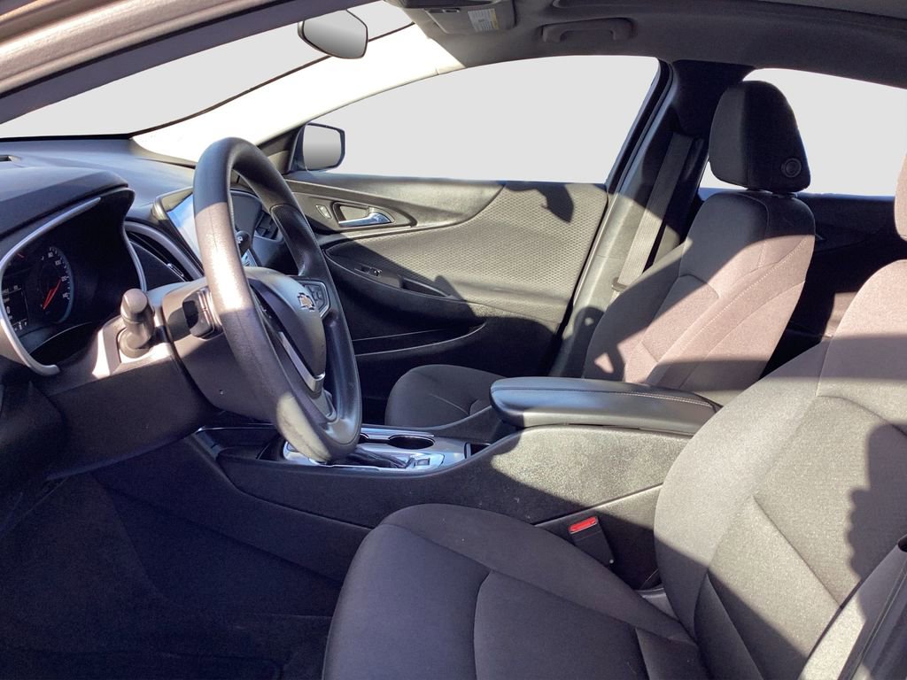 Used 2023 Chevrolet Malibu LT image 9