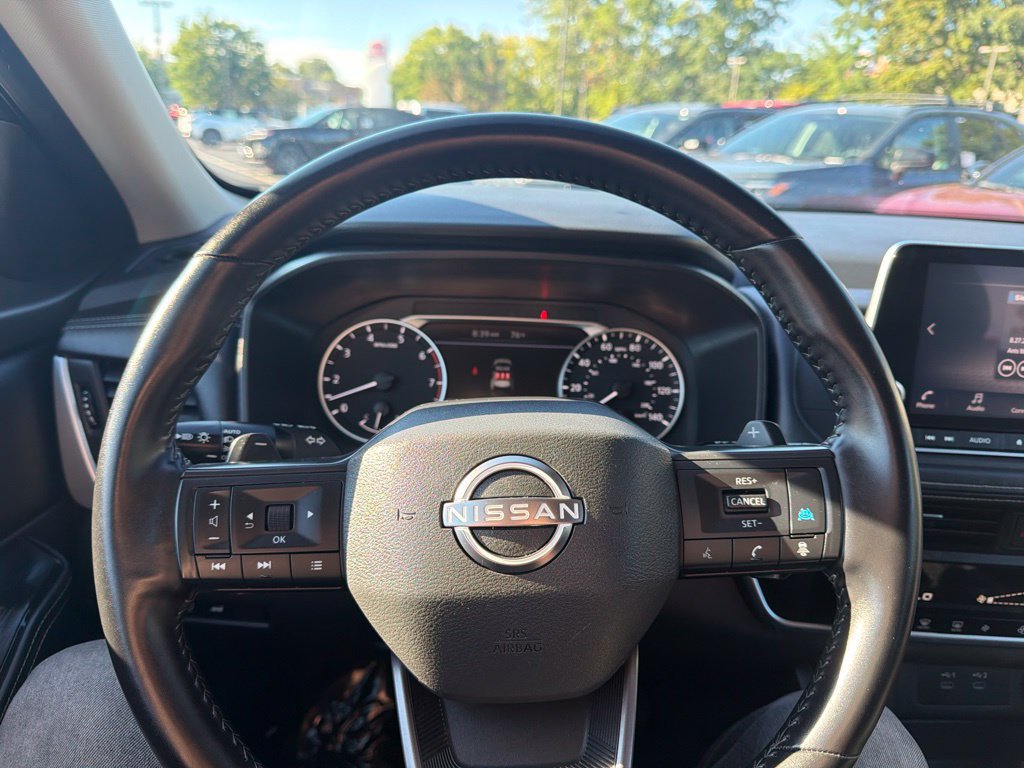 Used 2025 Nissan Rogue SV AWD/4WD image 26