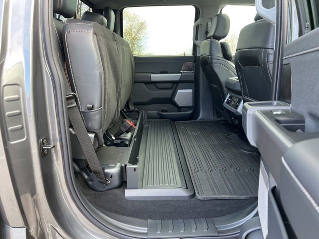 Used 2025 Ford F350 Lariat w/ Lariat Ultimate Package image 37