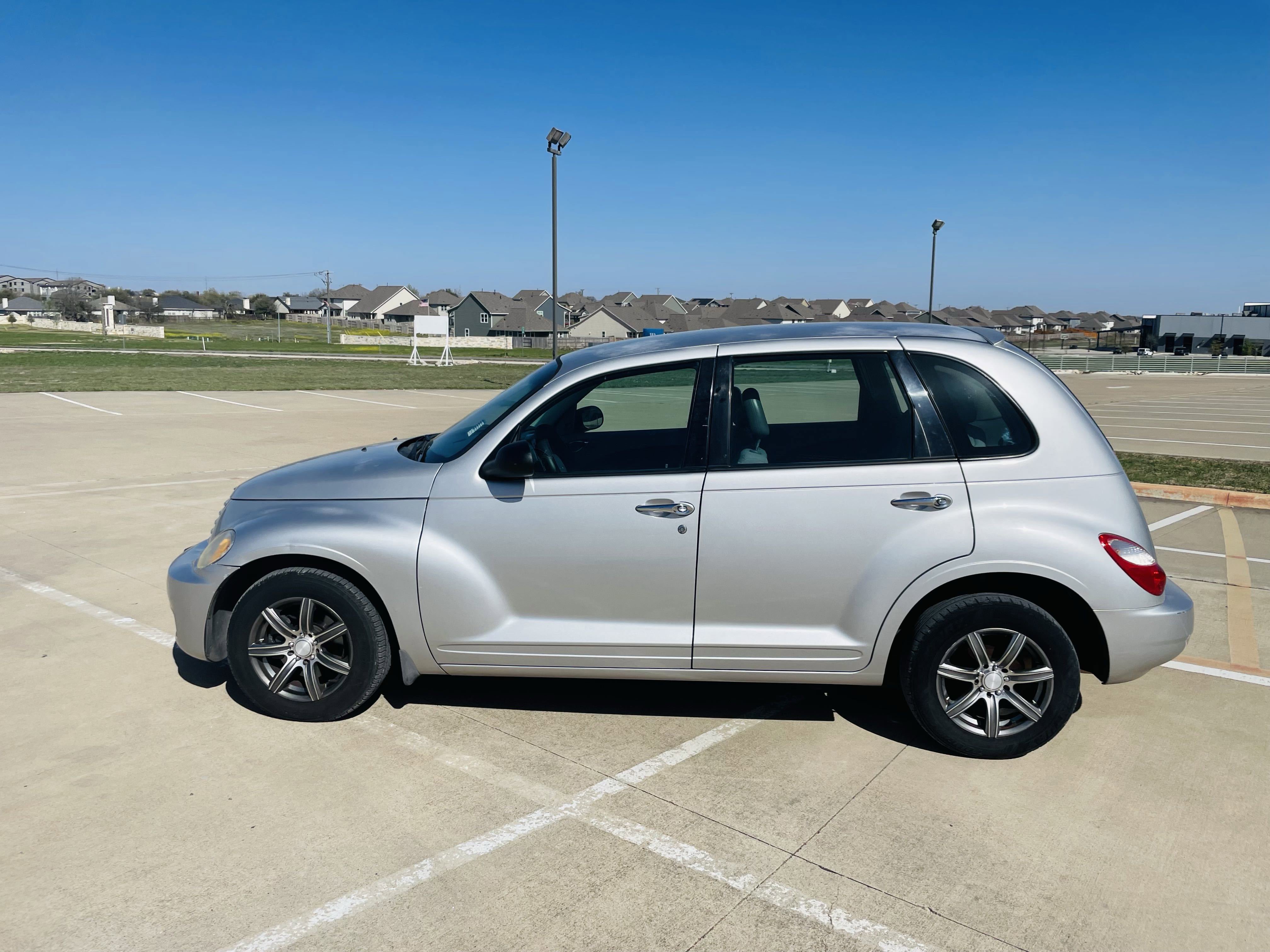Used 2007 Chrysler PT Cruiser image 2