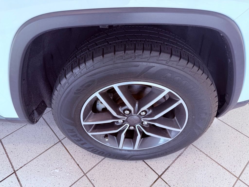 Used 2019 Jeep Grand Cherokee Limited w/ Luxury Group II RWD image 18