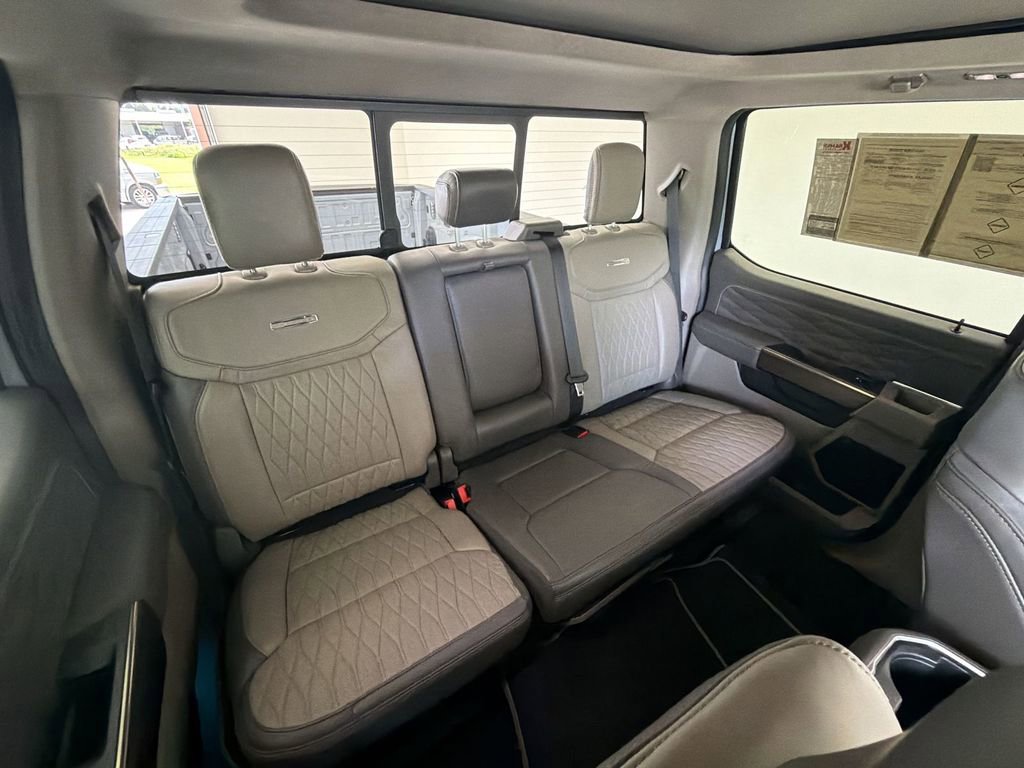 Used 2026 Ford F450 Lariat AWD/4WD image 28