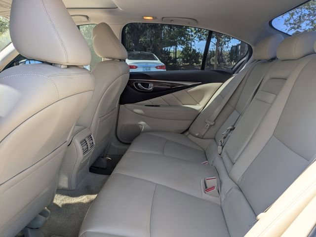 Used 2018 INFINITI Q50 Luxe w/ Essential Package (3.0T Luxe) image 12