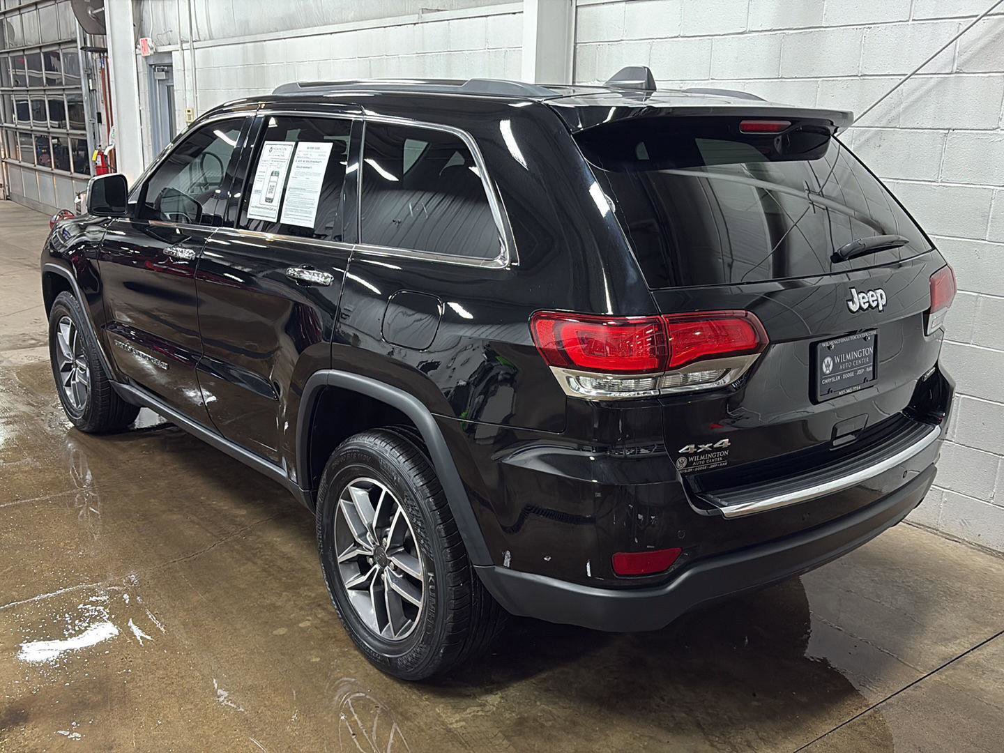 Used 2022 Jeep Grand Cherokee Limited AWD/4WD image 39