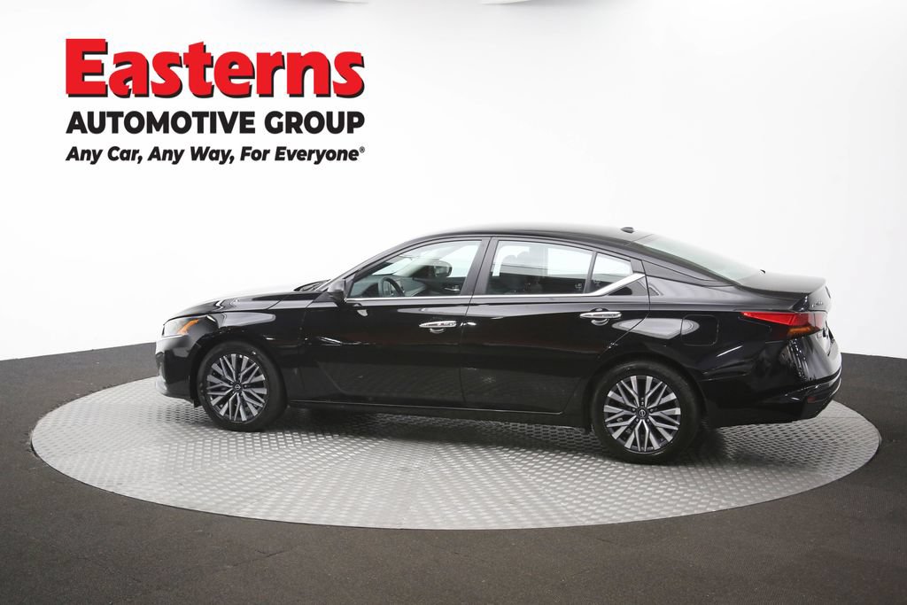Used 2025 Nissan Altima 2.5 SV FWD image 59
