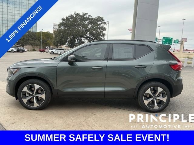 New 2026 Volvo XC40 B4 Core FWD image 8