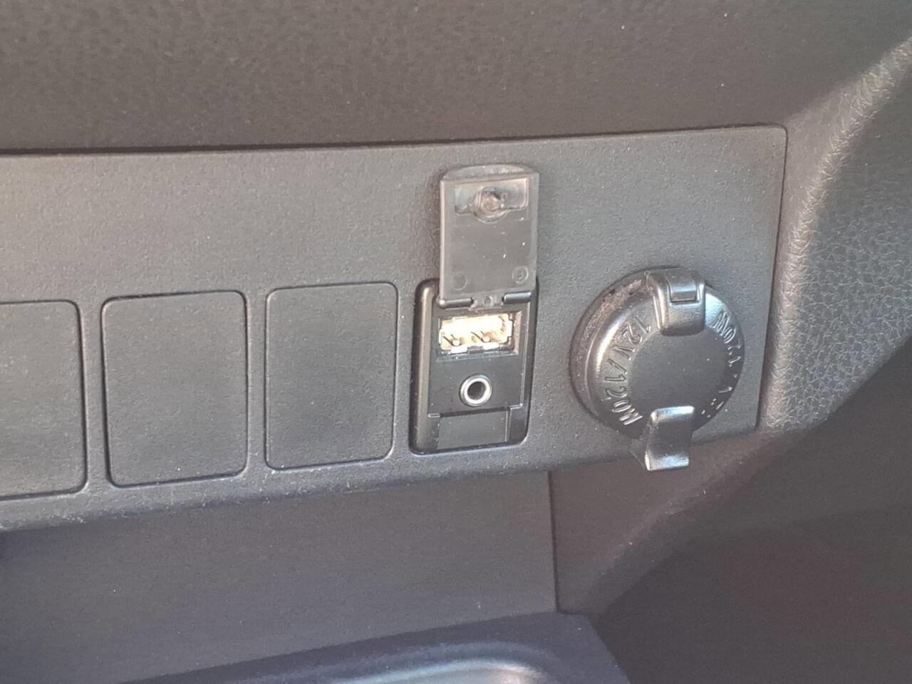 Used 2016 Toyota RAV4 XLE w/ Convenience Package AWD/4WD image 24