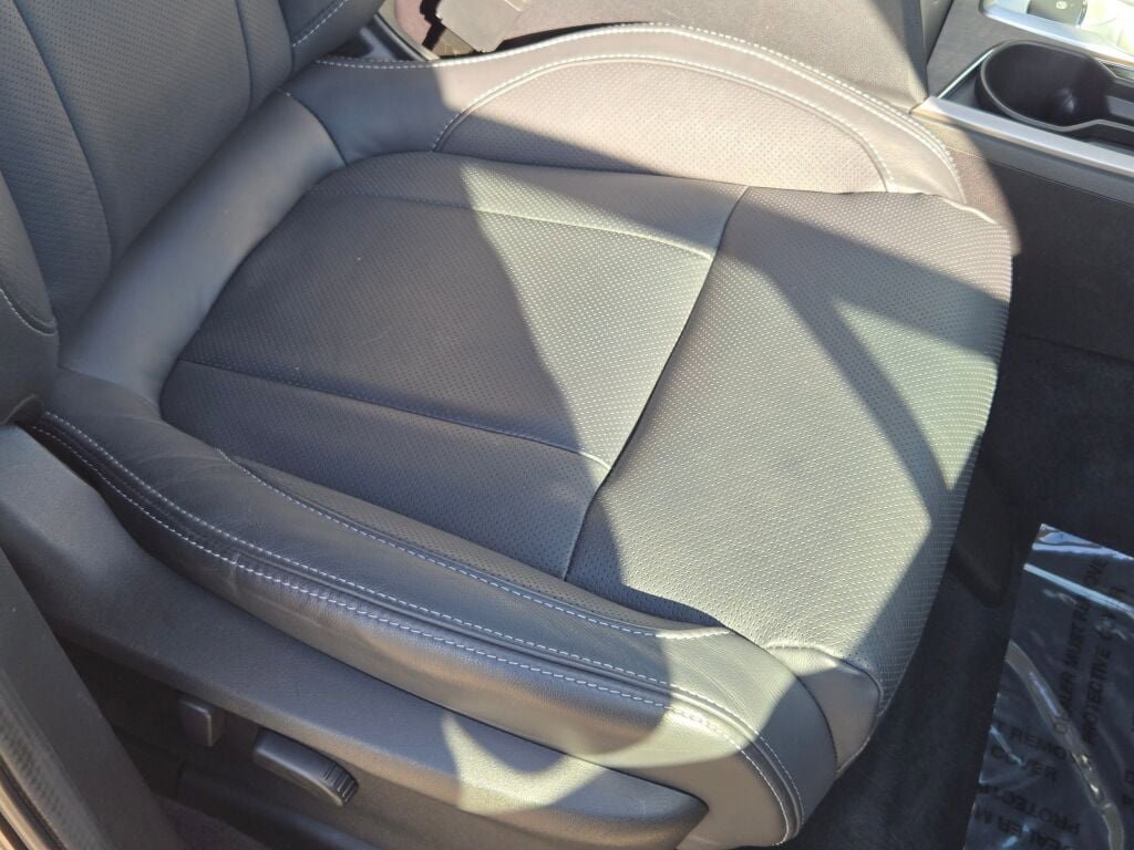 Used 2022 Subaru Ascent Touring w/ Popular Package #2A image 8